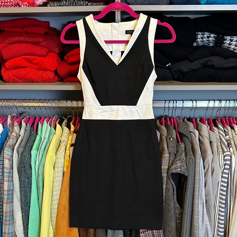 Banana Republic black/white sleeveless back slit/zipper closure dress size 00P